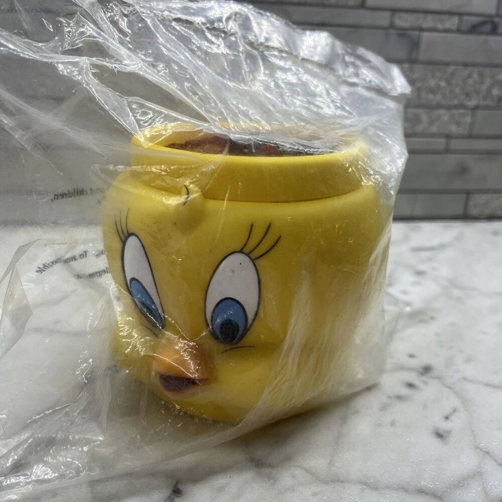Vintage 1994 Warner Brothers Tweety Bird Looney Tunes 3D Cup Mug Character Head